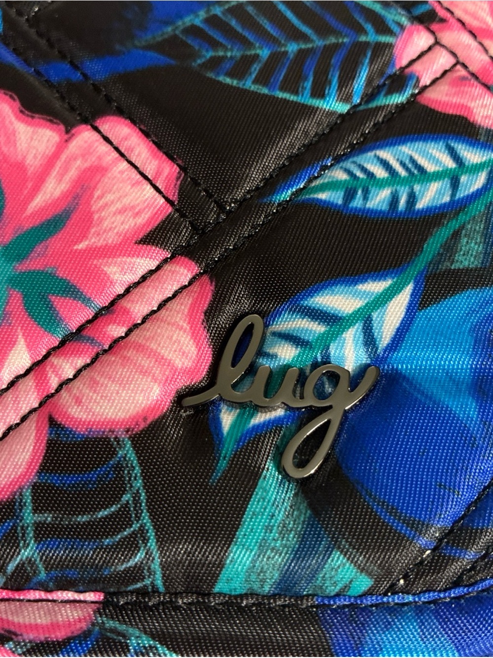 Lug Tango Se Travel Rfid Wallet Nylon Quilted Floral Black Blue Pink Green White View 2
